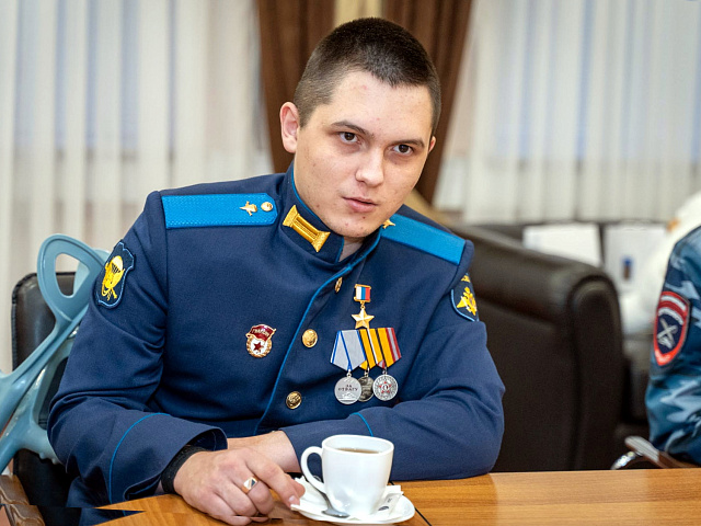 В Юрге третьи сутки разыскивают 23‑летнего Героя России Алексея Асылханова