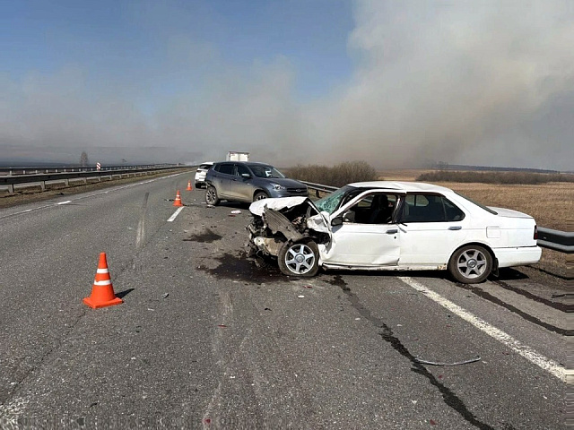 ДТП из семи автомобилей парализовало трассу Кемерово - Новокузнецк из-за дымовой завесы (ФОТО)