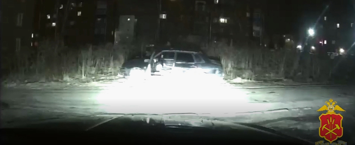 В Новокузнецке 16-летний автолюбитель без прав устроил опасную погоню на свежекупленном ВАЗе (ФОТО)