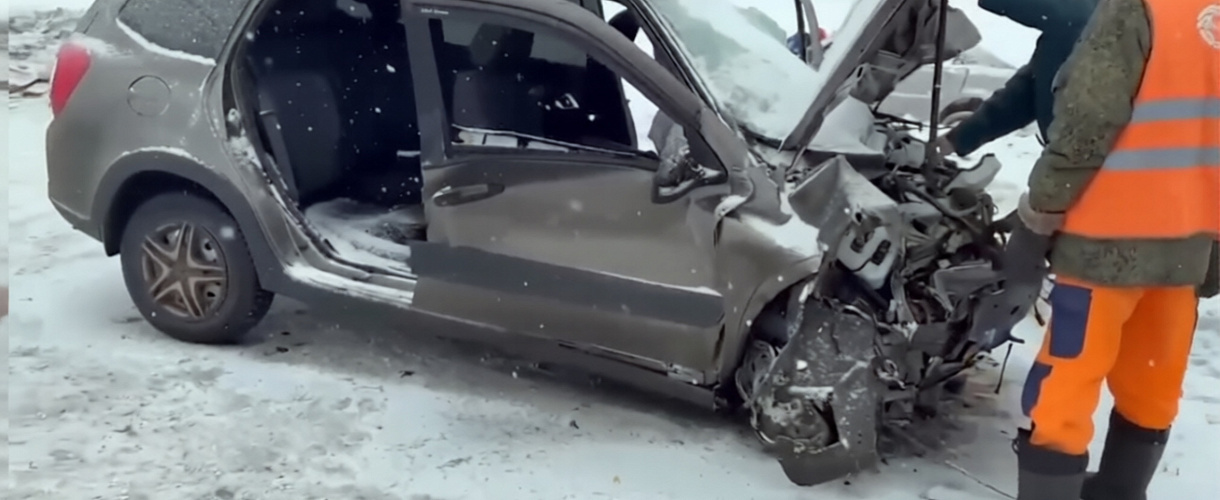 Водитель без прав выехал на встречку под Кемерово: погибла пассажирка